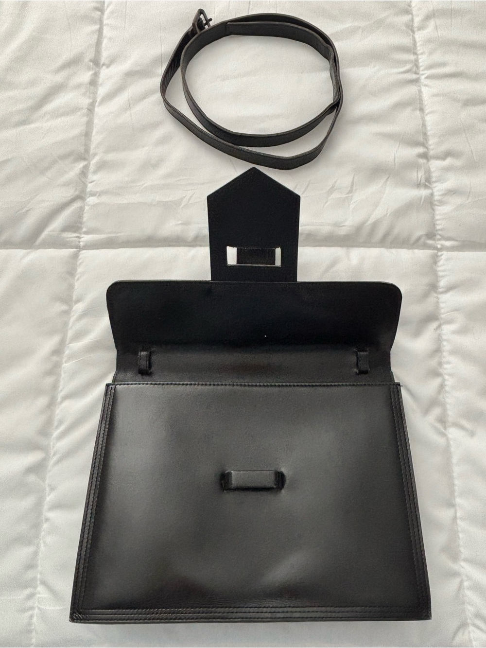 Yves Saint Laurent VTG Black Leather Shoulder Bag/Clutch, 10x7.5x3.5 - Picture 2 of 10